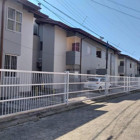 Apartamento Ubatuba - Praia Grande - 250M Da Praia Extérieur photo